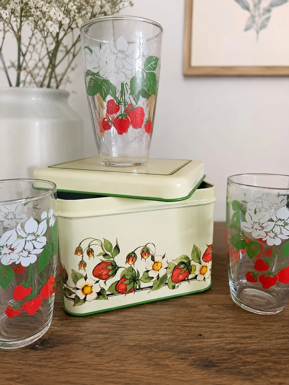 Strawberry Floral Glass Tumbler and Tin Set - Green/Red